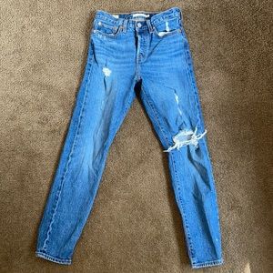 Levi’s Wedgie Skinnies